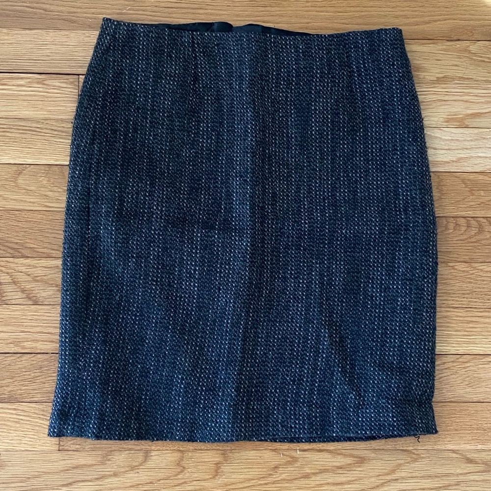 Woven grey skirt